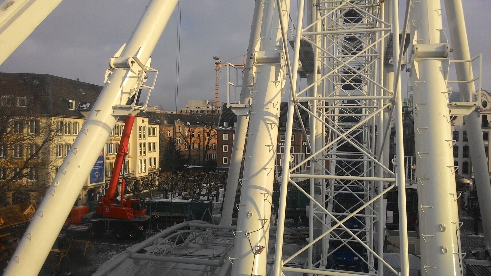 Дюссельдорф Германия изображение с сайта www.HeiHei.websiteизображение с сайта www.heihei.website